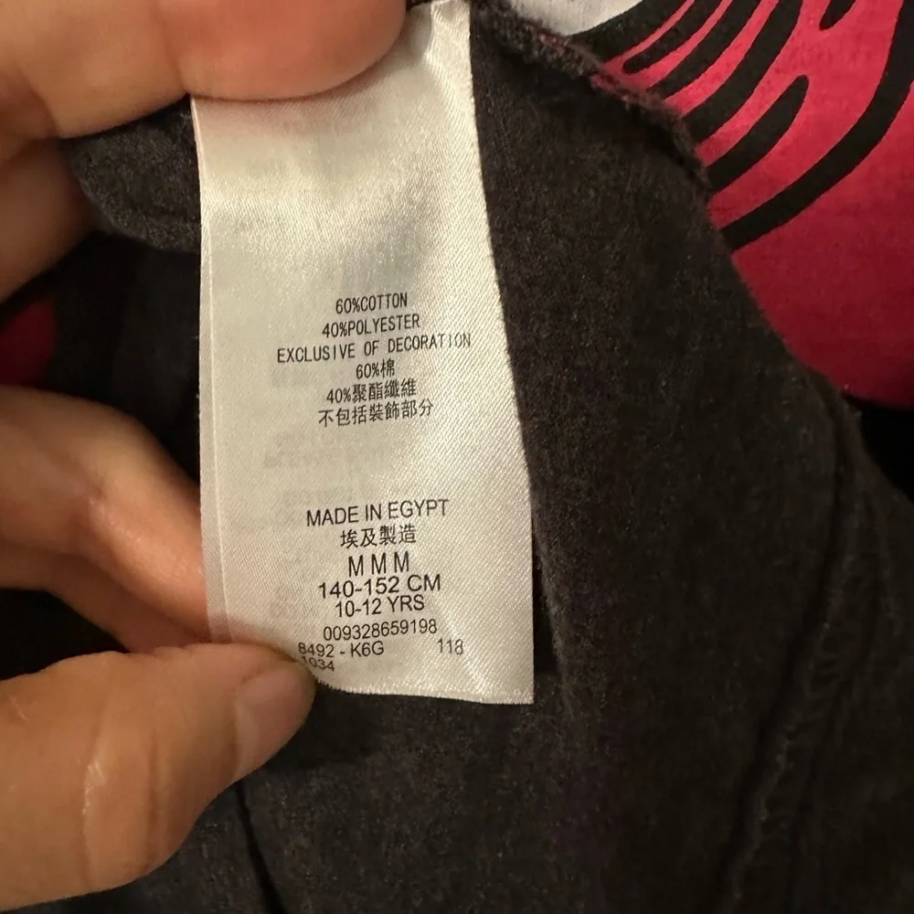 Levi's Kids Charcoal Tee with Red Graphic